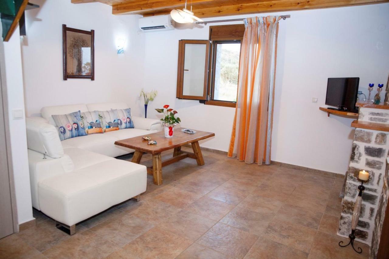 Alexandros Villa Ajía Paraszkeví Kültér fotó